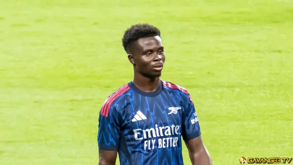 Bukayo Saka trong màu áo Arsenal